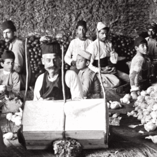 Packaging of oranges in family workshop, 1907