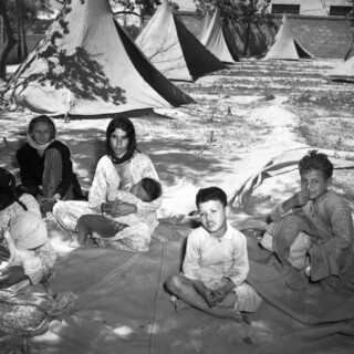 Palestinian family in Syria, 1948